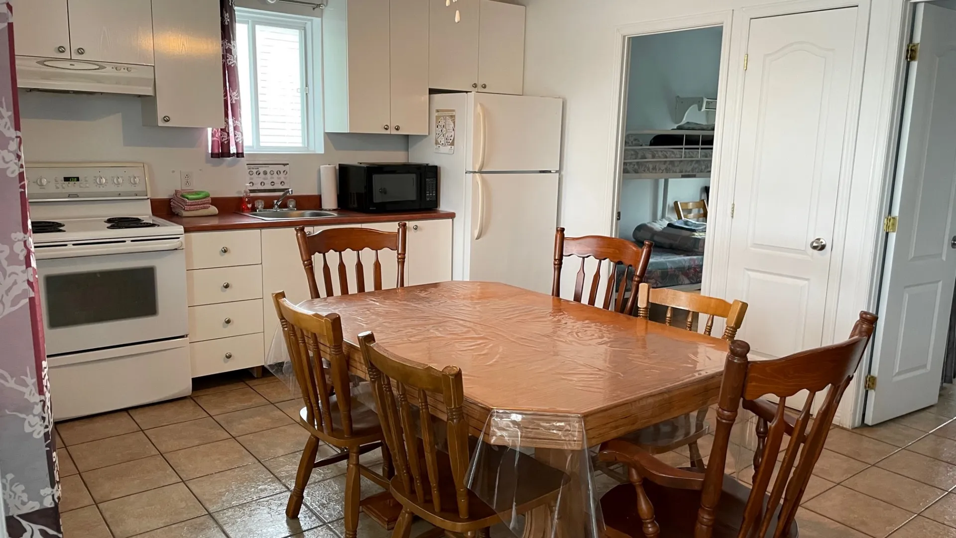 imgi_7_cuisine-morillon-pourvoirie-roger-gladu (1)